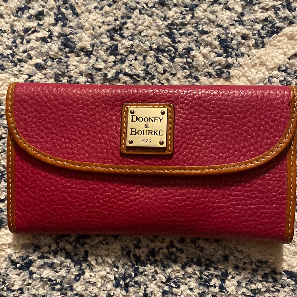 Dooney and Bourke wallet